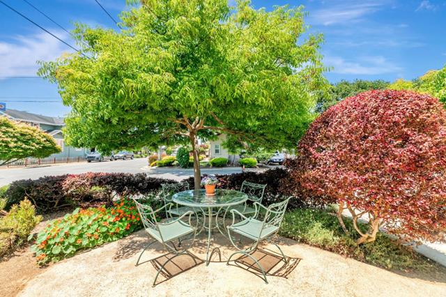 5005 Emerald Street, Capitola CA: https://media.crmls.org/mediaz/f9278ec2-ebe9-407a-a951-6ae8b9fe9736.jpg