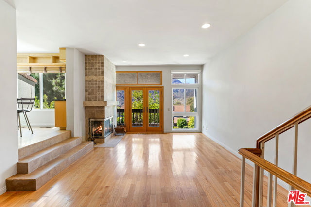 Drew Fenton | 17087 Palisades Circle Pacific Palisades CA | MLS: 7324465