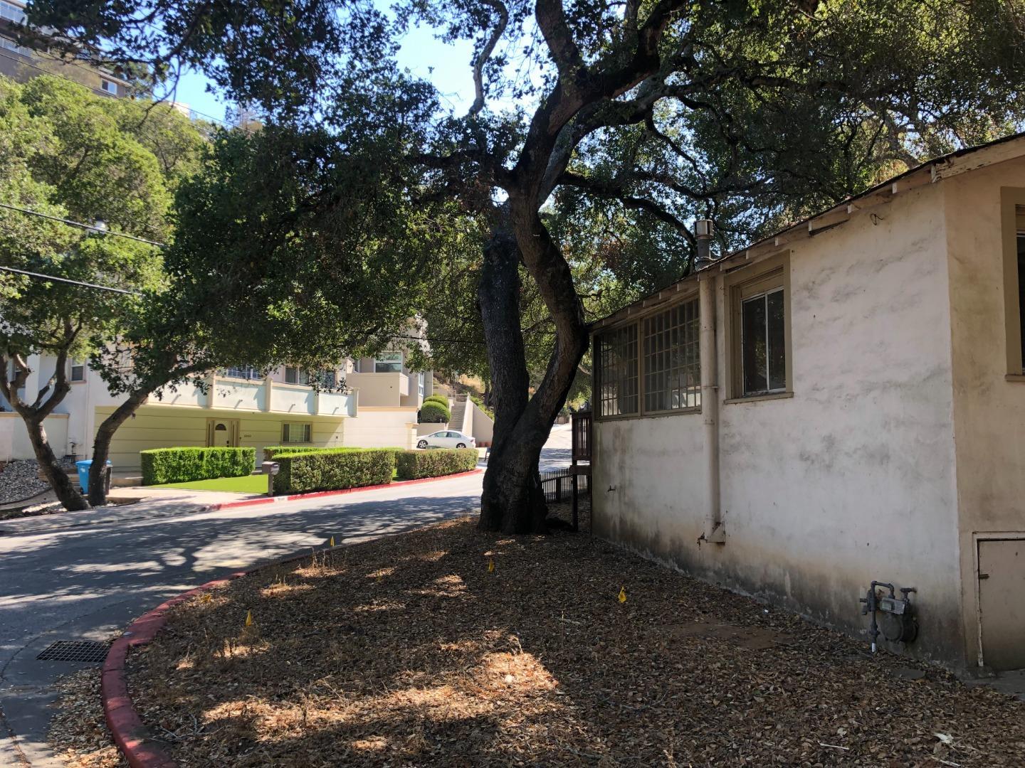 3041 San Juan Boulevard, Belmont CA: https://media.crmls.org/mediaz/f927f3d7-934f-4c48-83db-92b24d8fd30a