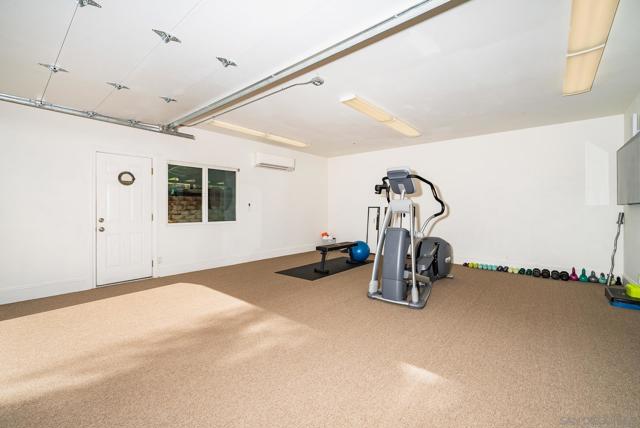 4703 Briana Ct, Fallbrook CA: https://media.crmls.org/mediaz/f92a02f5-edfc-4aeb-9870-3c9f9c7f6b58.jpg
