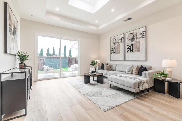 3367 Brigadoon Way, San Jose CA: https://media.crmls.org/mediaz/f92a81e2-b3a2-448f-b01a-67cfeff2bbea.jpg