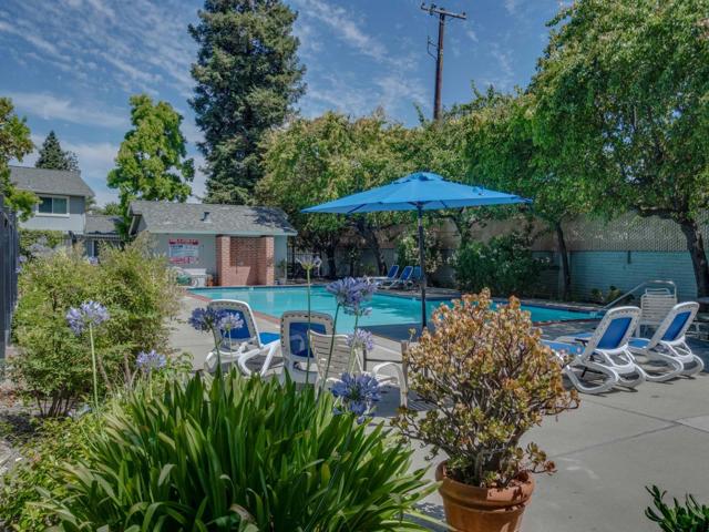 653 Martinique Court, San Jose CA: https://media.crmls.org/mediaz/f92bbd81-1670-4aae-a20d-0a0dc60ddab8.jpg