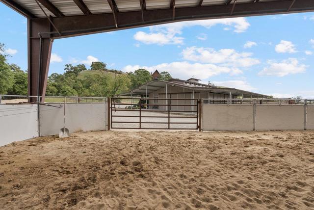 804 Comstock Road, Hollister CA: https://media.crmls.org/mediaz/f92cc3b7-63bb-4438-aa28-067ee478c2e0.jpg