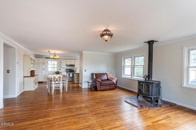 44700 Jackson Street, Mendocino CA: https://media.crmls.org/mediaz/f92d95ee-6e2e-4379-9bf2-c2107282fc52.jpg
