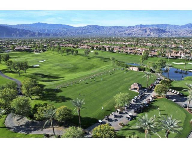 379 Tomahawk Drive, Palm Desert CA: https://media.crmls.org/mediaz/f92e1488-3dd8-4fef-b4e9-21ad5e90db37.jpg