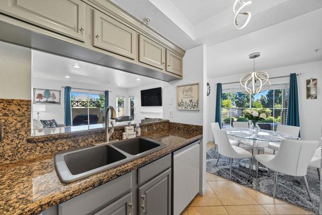 Detail Gallery Image 9 of 21 For 2083 Lakeridge Cir #104,  Chula Vista,  CA 91913 - 2 Beds | 2 Baths