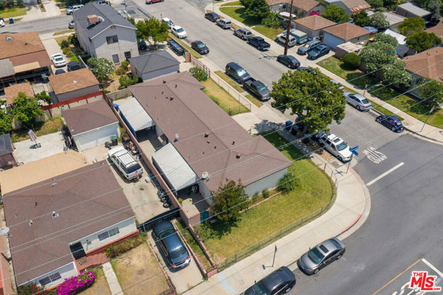 1513 Hendricks Avenue, Los Angeles CA: https://media.crmls.org/mediaz/f92ed7a5-d3d6-4d2c-9e35-954e246d351b.jpg