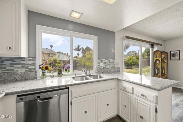 Detail Gallery Image 4 of 25 For 2313 Woodpecker Ave, Ventura,  CA 93003 - 5 Beds | 2 Baths