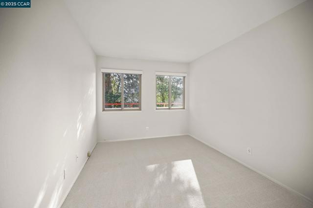 5095 Valley Crest Dr, Concord CA: https://media.crmls.org/mediaz/f92fe6b5-c6c8-4cce-8f8d-77a0253b9ea5.jpg