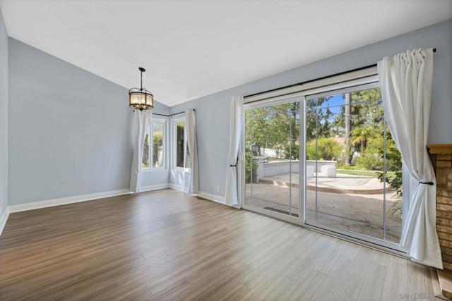 2241 Willowbrook St, Escondido CA: https://media.crmls.org/mediaz/f9300b6b-e602-4167-82f8-d91722614761.jpg