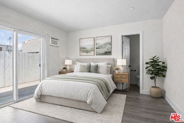 891 E 6th Street, Pomona CA: https://media.crmls.org/mediaz/f93011f0-c17f-46b0-a913-6d1d11232478.jpg