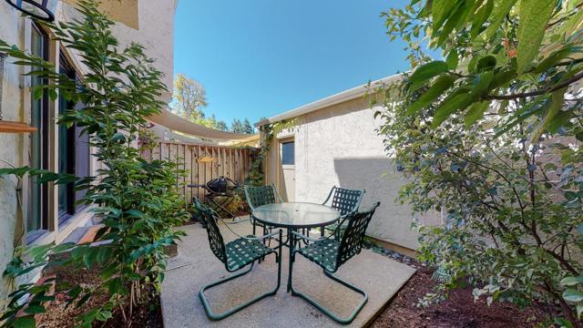 2 Morning Sun Court, Mountain View CA: https://media.crmls.org/mediaz/f9305f88-66af-4137-8814-face724203e3.jpg