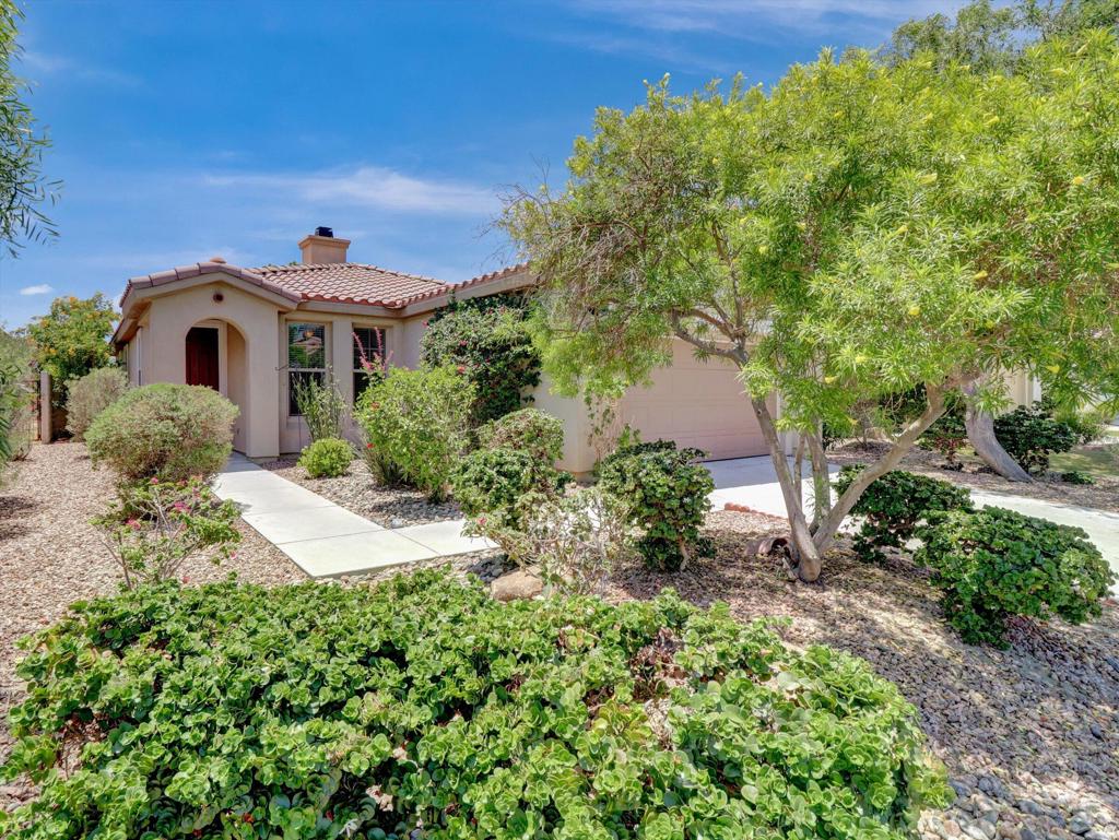 80319 Avenida Santa Belinda