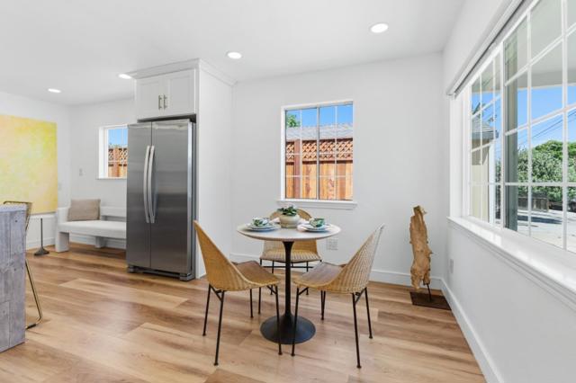 1257 Laurel Avenue, East Palo Alto CA: https://media.crmls.org/mediaz/f9310fc0-5685-4e72-92db-516dd61554d5.jpg