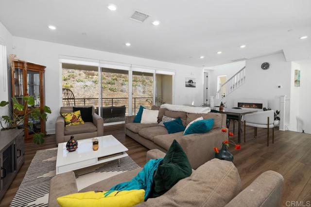 8177 Rose Quartz Circle, San Diego CA: https://media.crmls.org/mediaz/f931e986-ece6-4fb3-8806-565b63abab6a.jpg