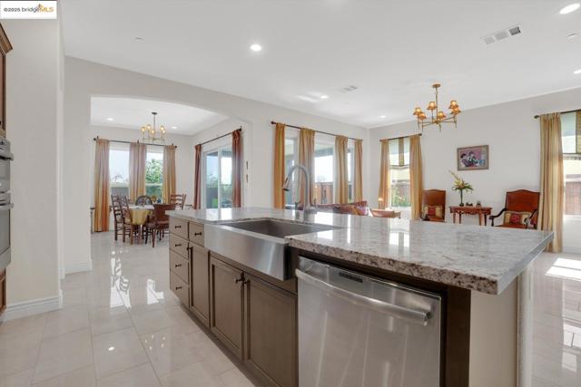 1577 Chianti LN, Brentwood CA: https://media.crmls.org/mediaz/f931ed4a-e77f-4036-b8ba-2999593a62fb.jpg