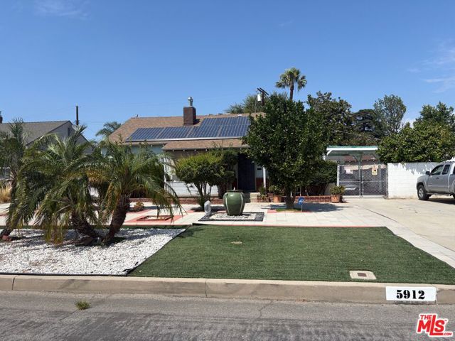 5912 Carpenter Avenue, Valley Village CA: https://media.crmls.org/mediaz/f9320890-0c0a-4a17-8601-d66582e328b8.jpg