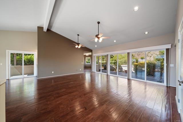 Detail Gallery Image 10 of 42 For 49 via Casitas, Bonsall,  CA 92003 - 3 Beds | 2 Baths