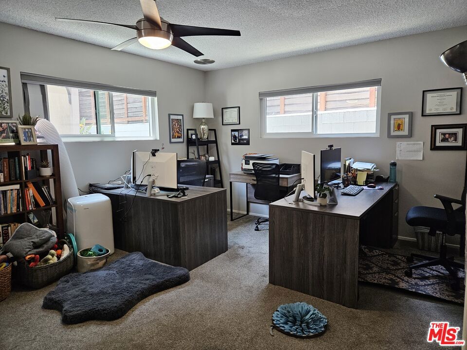 https://media.crmls.org/mediaz/f9326414-bfa5-40bf-961a-7fb490c70c38.jpg?preset=X-Large