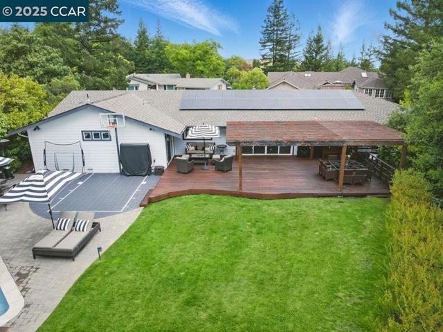 314 Draeger Dr, Moraga CA: https://media.crmls.org/mediaz/f9338229-2365-473f-807a-9b156f5c6fc5.jpg