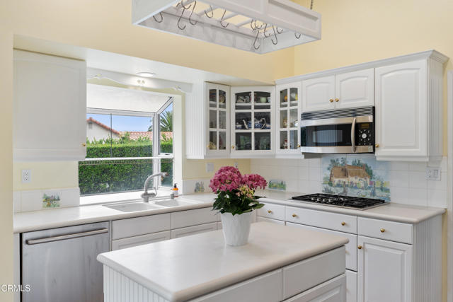 6861 Aviano Drive, Camarillo CA: https://media.crmls.org/mediaz/f933e02f-8c33-42b1-88c9-6bcac5652dc5.jpg