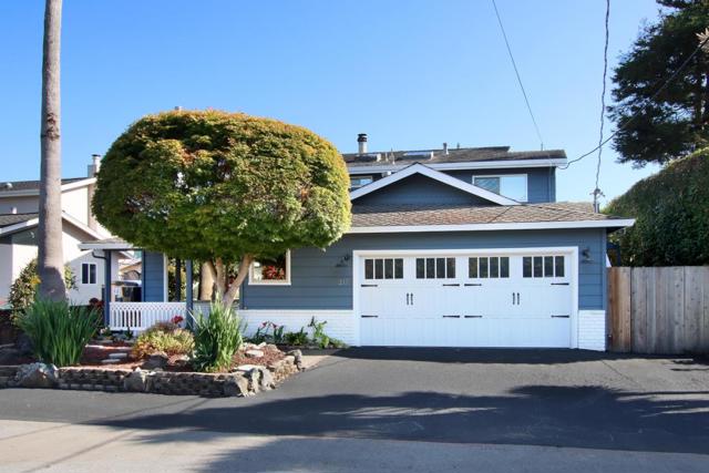 217 Valencia Avenue, Aptos CA: https://media.crmls.org/mediaz/f9351c02-6cb6-480a-a668-682945ab8380.jpg