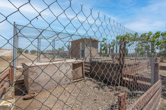 Image 49 of 75 For 37789 Avenida La Cresta