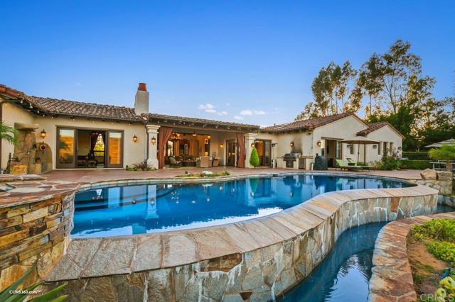 16531 Zumaque, Rancho Santa Fe CA: https://media.crmls.org/mediaz/f9370790-1bc7-4c2d-a91e-c17687027241.jpg