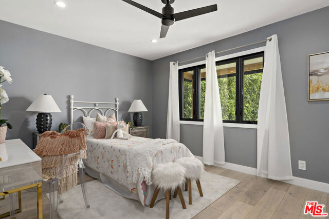 712 N Keystone Street, Burbank CA: https://media.crmls.org/mediaz/f93792aa-726a-4ef9-9cc5-fc798ed15aee.jpg