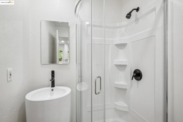 Image 34 of 41 For 1086 61st St