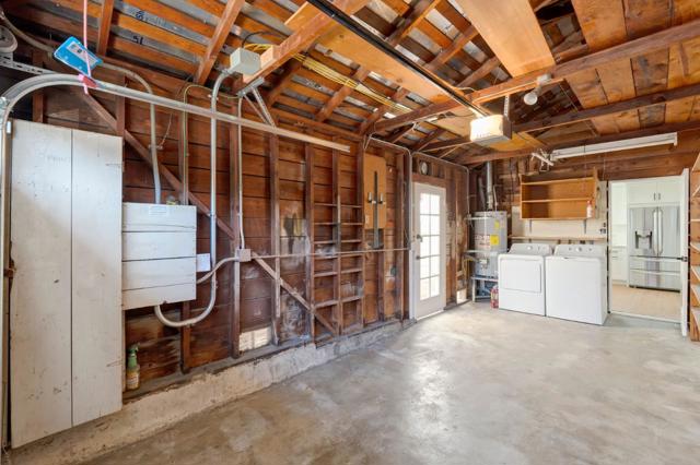 516 Maple Avenue, San Bruno CA: https://media.crmls.org/mediaz/f938388a-1c90-4040-a45d-ca69cae0c4c9.jpg