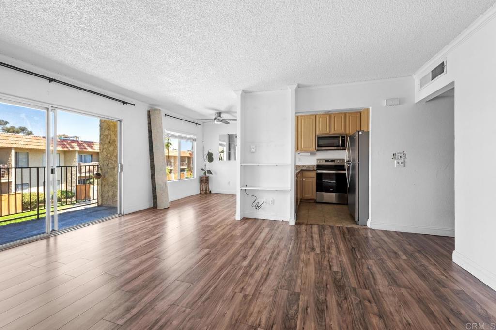 589 N Johnson Avenue #224