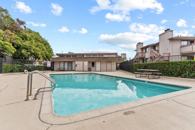 25192 Copa Del Oro Drive, Hayward CA: https://media.crmls.org/mediaz/f9385566-f6eb-46fe-bab8-36a97f3333ab.jpg