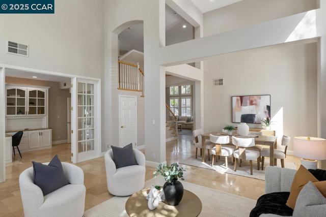 9662 Velvet Leaf Cir, San Ramon CA: https://media.crmls.org/mediaz/f9397157-bfb8-42e7-a8e6-9dc6bd98f387.jpg