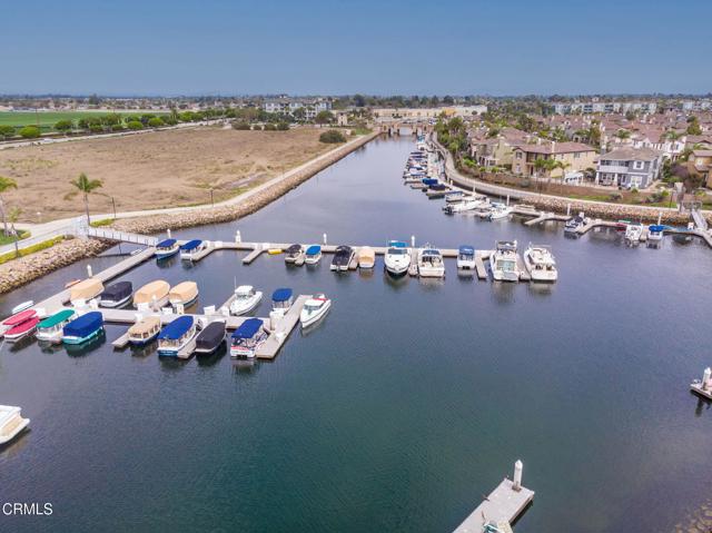 4256 Tradewinds Drive, Oxnard CA: https://media.crmls.org/mediaz/f93a18ee-76a8-4c95-a0bd-101a0656d7a8.jpg
