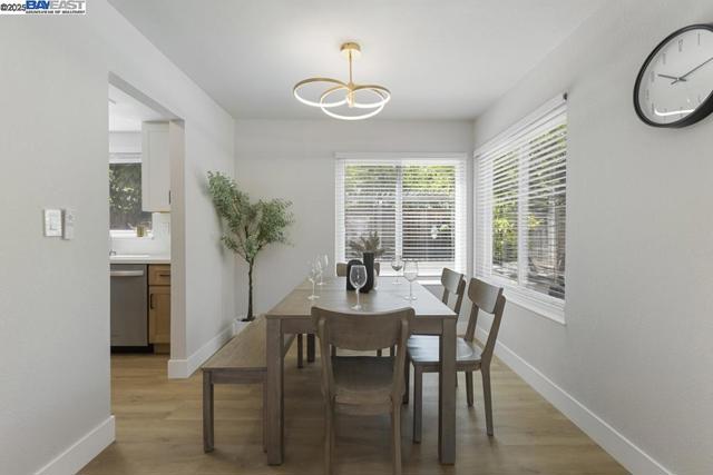 1656 Briarcrest Ct, San Jose CA: https://media.crmls.org/mediaz/f93a1f6b-39eb-43f2-a5fb-435c79a41614.jpg