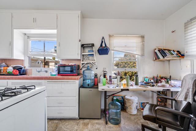 3812 14 36Th Street, San Diego CA: https://media.crmls.org/mediaz/f93ad91f-6a45-4fc0-87bd-89de51bd0794.jpg