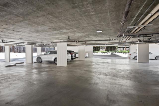 1456 San Carlos Avenue, San Carlos CA: https://media.crmls.org/mediaz/f93adfcd-eb4d-47be-a58b-b05211b48591.jpg