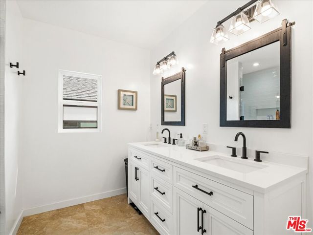 251 Cloydon Circle, Santa Barbara CA: https://media.crmls.org/mediaz/f93af456-aec8-4952-9e41-ffeb67cc5885.jpg