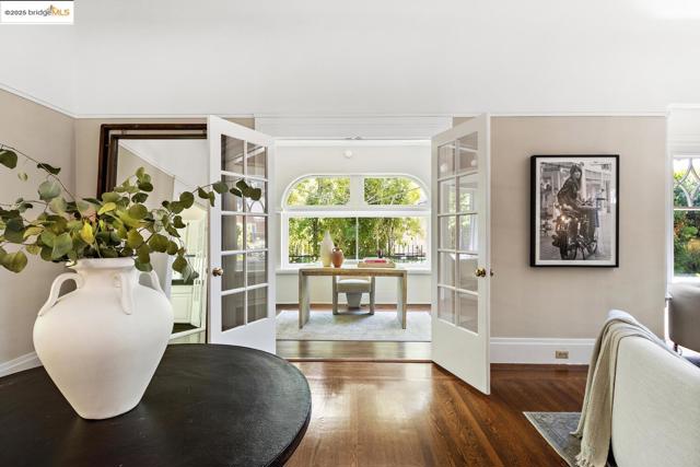 765 University Ave, Palo Alto CA: https://media.crmls.org/mediaz/f93b3558-b165-4d75-b97f-8d2f3284ddb7.jpg