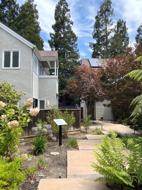 907 Cowper Street, Palo Alto CA: https://media.crmls.org/mediaz/f93b49be-1dc4-4e4e-8ebd-c896f4b2e9d1.jpg