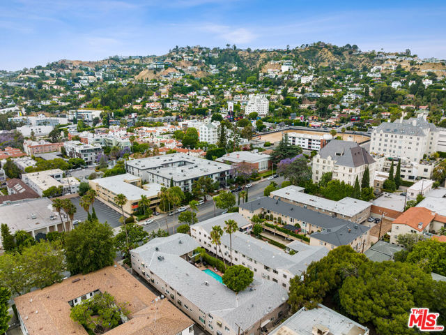 1330 Crescent Heights Boulevard, West Hollywood, California 90046, 2 Bedrooms Bedrooms, ,2 BathroomsBathrooms,Condominium,For Sale,Crescent Heights,24401819