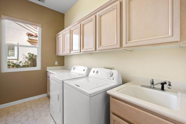 78147 Hunter Point Road, Palm Desert CA: https://media.crmls.org/mediaz/f93c5a5e-853a-40b9-ab7f-056789ff9ae3.jpg