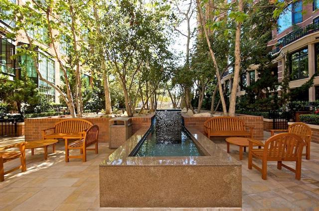 500 W Harbor Dr, San Diego CA: https://media.crmls.org/mediaz/f93c649e-42d1-40e7-95d3-18bea5cf7274.jpg