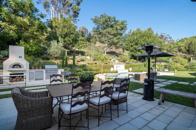 15807 Puerta Del Sol, Rancho Santa Fe CA: https://media.crmls.org/mediaz/f93de07c-ce59-48b5-945b-17b0ebc8812b.jpg