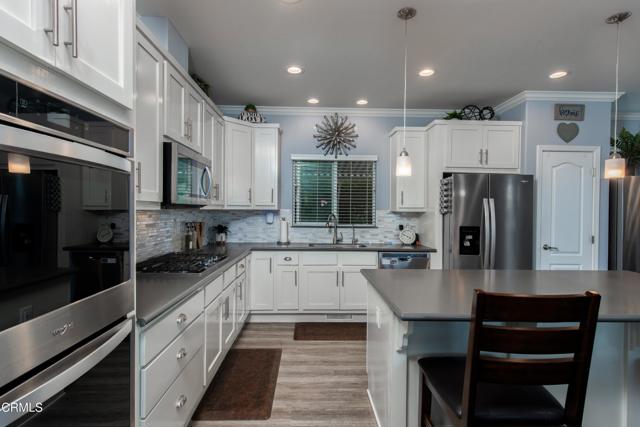 Detail Gallery Image 8 of 26 For 101 Gay Dr, Ventura,  CA 93003 - 3 Beds | 2 Baths