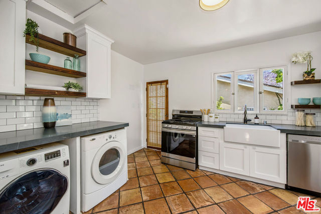 3720 Tuller Avenue, Los Angeles CA: https://media.crmls.org/mediaz/f93f22d3-d496-43af-b4de-7b935c3782ae.jpg