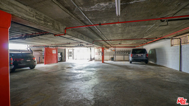 517 Fischer Street, Glendale CA: https://media.crmls.org/mediaz/f9405ccb-105d-4527-b8ef-f7722972e03e.jpg