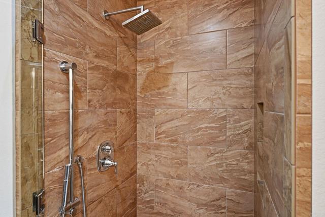 Detail Gallery Image 33 of 44 For 3442 Celinda Dr, Carlsbad,  CA 92008 - 5 Beds | 2/1 Baths