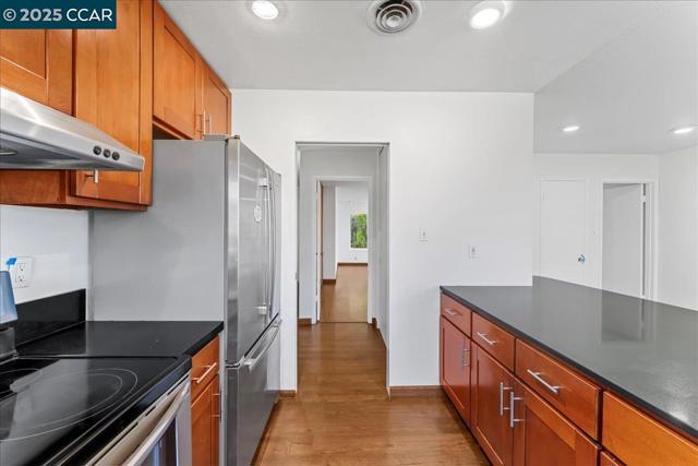 1566 Mann Dr, Pinole CA: https://media.crmls.org/mediaz/f9411a32-ce4d-47bf-83c3-9cce657af476.jpg